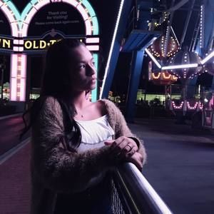 Meet your Posher, Faviola